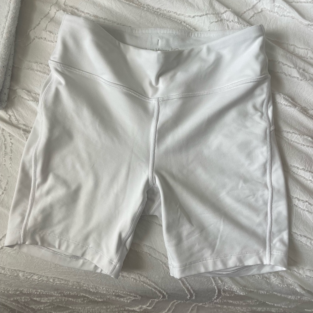 OUTDOOR VOICES white biker shorts